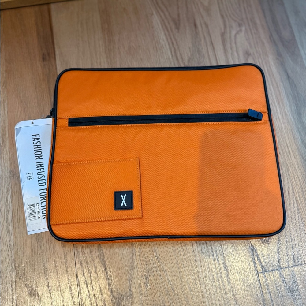 BJX NYC Laptop/Tablet Case, Up To 13”, 13x10”x1”, Padded, Comes W Dust Bag